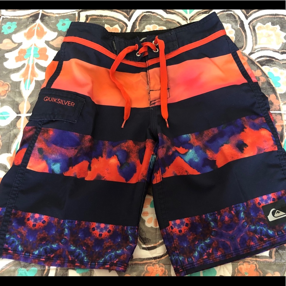 Like new Boys Quiksilver board shorts